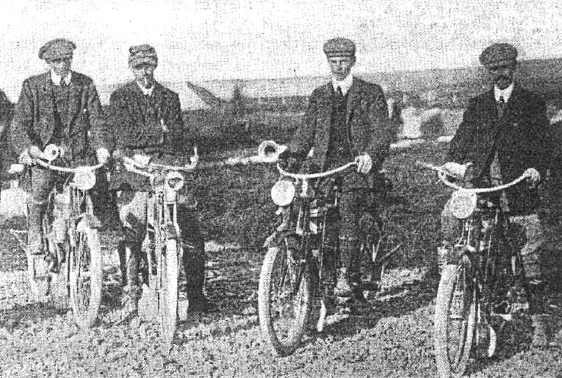 1906 - Le quattro Triumph che hanno superato la "A.C.C. Lands End to John-o-Groats Trial