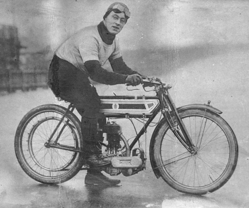 1909 - Triumph da corsa, la "Model TT"